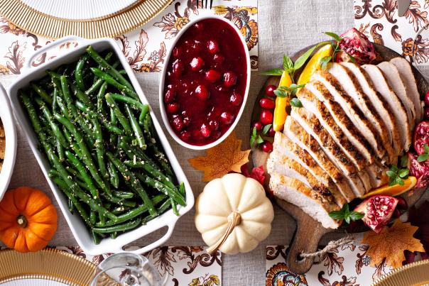 Thanksgiving table