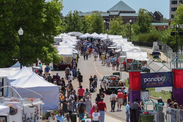 Panoply Arts Festival - crowd and entrance