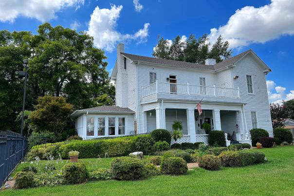 Lowry House Exterior