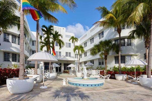 Enjoy the Beach, Sun, and South Beach Vibes! - Axel Hotel