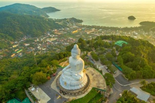 Where to Find the Romance in Phuket, Thailand