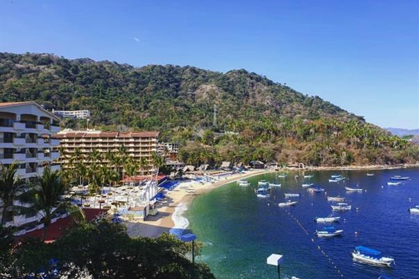 Gay Tropical Bargain: Your Puerto Vallarta Vacation