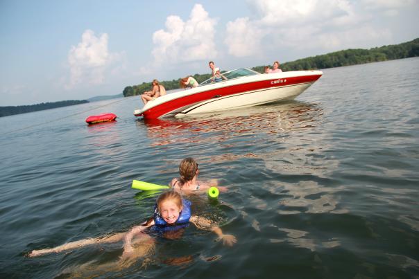 Boating on Patoka Lake in Dubois County
