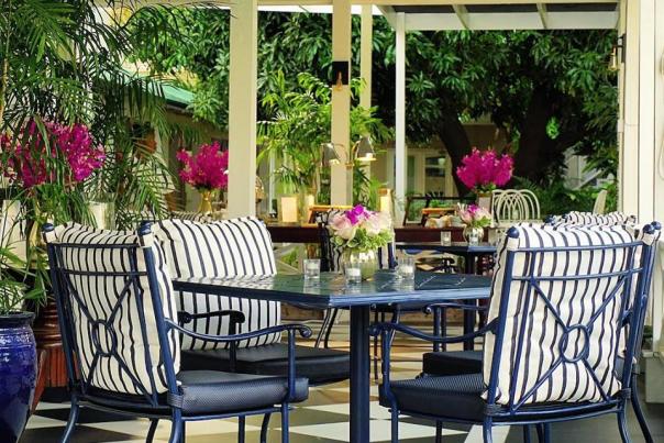 Summerhouse Verandah Dining Area