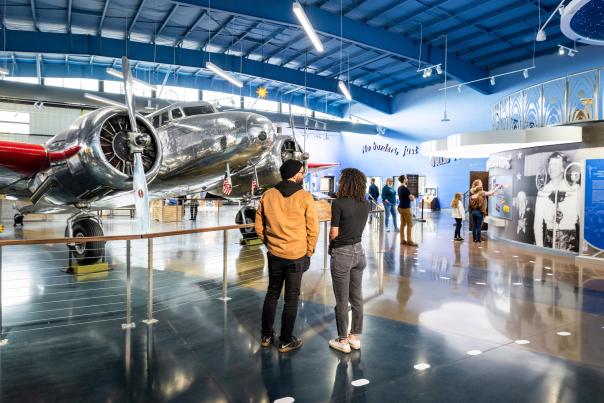 Couple visits Amelia Earhart Hangar Museum in Atchison