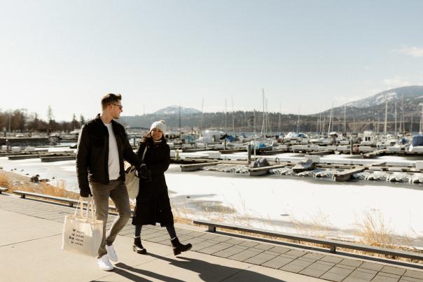 Couple_Walking_Along_the_Waterfront_Boardwalk_Downtown_Kelowna_5_