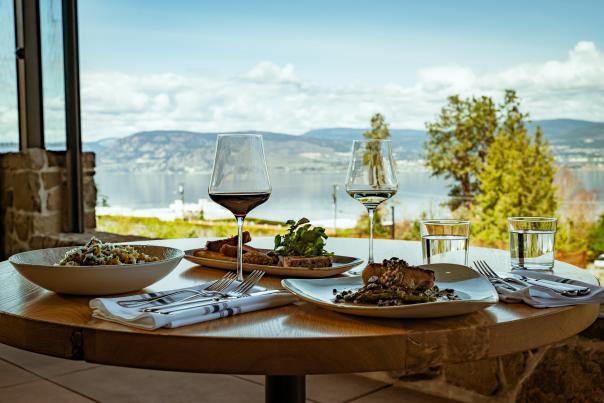 Home_Block_Restaurant_at_CedarCreek_Estate_Winery (Colour Graded)