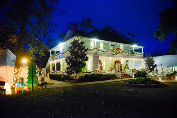 Henning Holiday House
