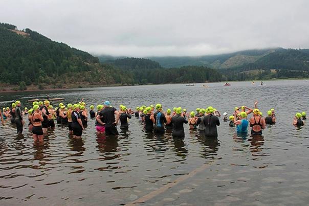 Swimmers waiting to start the 2016 Rolf Prima Tri at the Grove
