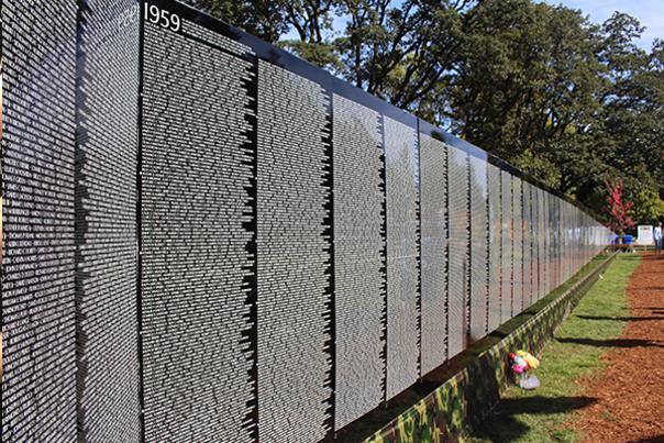 The Moving Wall at Skinner Butte Park