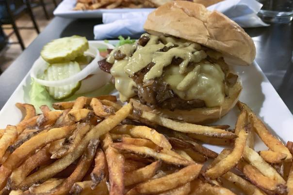 Dining Laramie Wyoming - Burger & Fries