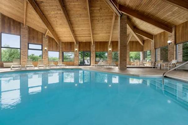 Baymont Pool