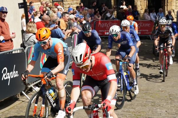 Image shows a picture of the Lincoln Grand Prix