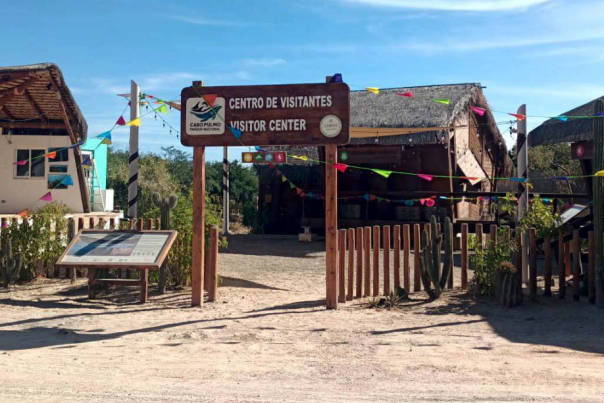 centro de orientación para visitantes en la reserva ecologica cabo pulmo