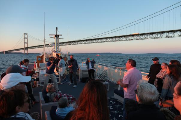 6 extraordinary boat tours around Mackinac Island