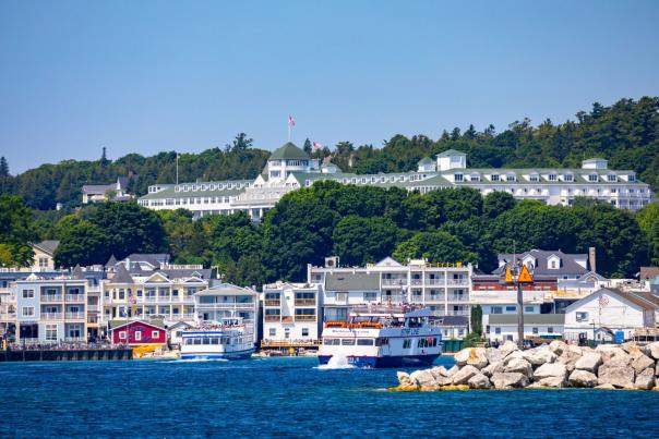 6 ways to get to Mackinac Island from Chicago