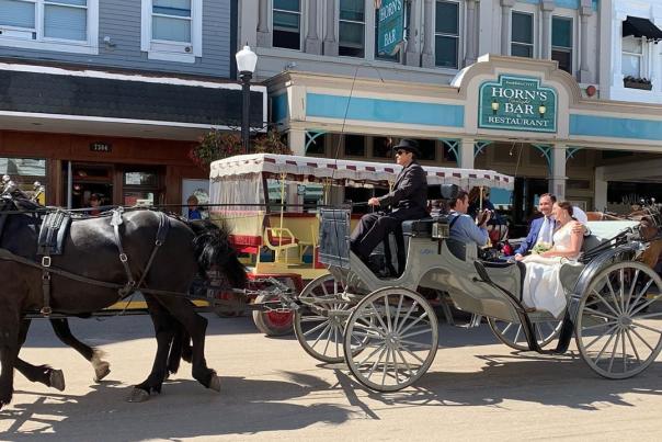 5 reasons fairytale weddings on Mackinac Island are real