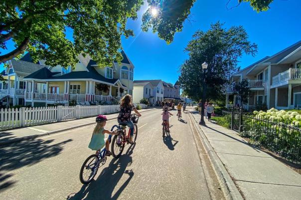 How much does it cost to go to Mackinac Island?