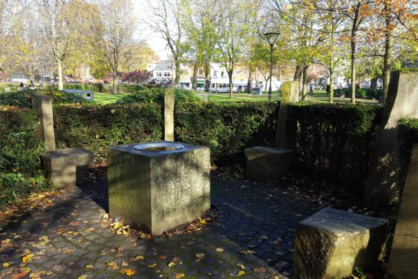 One Little Square: Corpses, Art and All Saints Park - Helen Darby