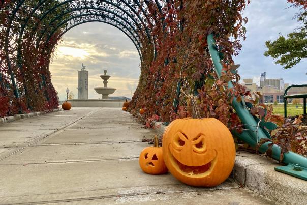 Pumpkin Palooza Shipbuilders Park Arch 2023