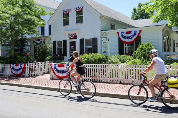 The Ultimate Guide to Biking on Martha’s Vineyard: Where to Rent and Ride