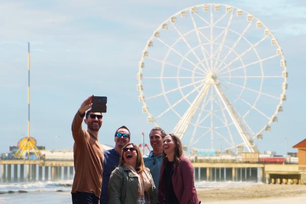 Group Selfie w. Steel Piers