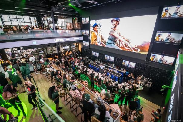 Tom's Watch Bar