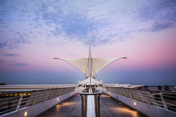 exterior view of the Milwaukee Art Museum at sunset