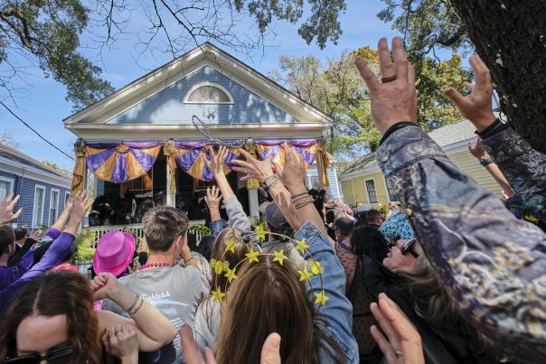 Crowd gathering in front of Joe Cain's home in Mobile, AL