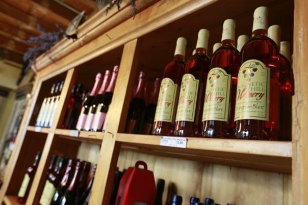 Magnetic Hill Winery_wines.JPG﹖itok=2T3FNFCi