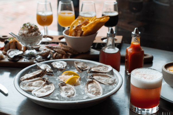 Oysters_Downtown Dining in Moncton_Yes_CR-TourismNB_564x370