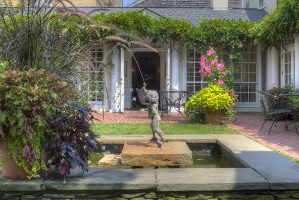 Exterior Francis Malbone TMD