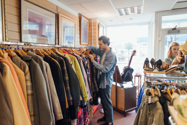 williamsburg thrift stores