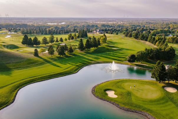 Here Fore It! 5 Reasons To Pack Your Golf Clubs on Your Next Niagara Getaway