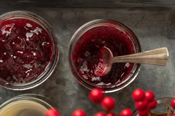 This chokecherry jelly recipe requires only three ingredients.