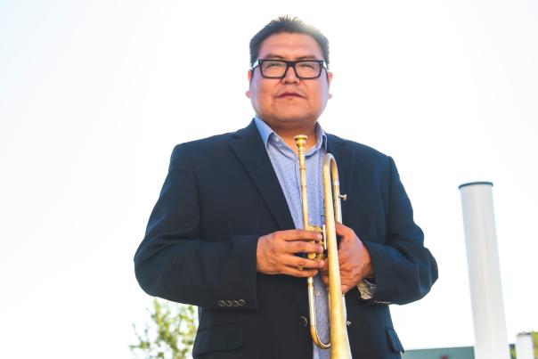 Delbert Anderson on the campus of the Institute of American Indian Arts (IAIA), in Santa Fe.