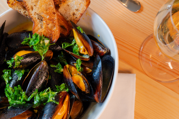 Beef and Leaf dishes like Spanish mussels with chorizo showcase chef Laura Crucet’s style.