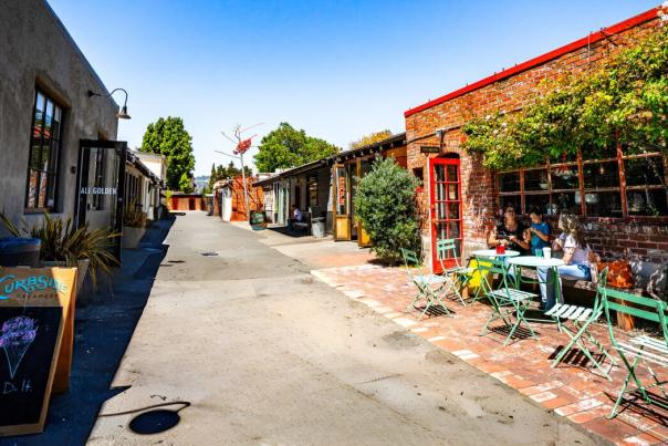 Temescal Alley
