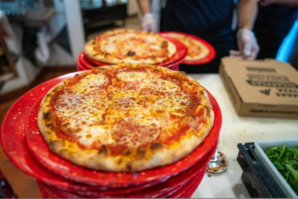 Smokin’ Oak Wood-Fired Pizza & Taproom