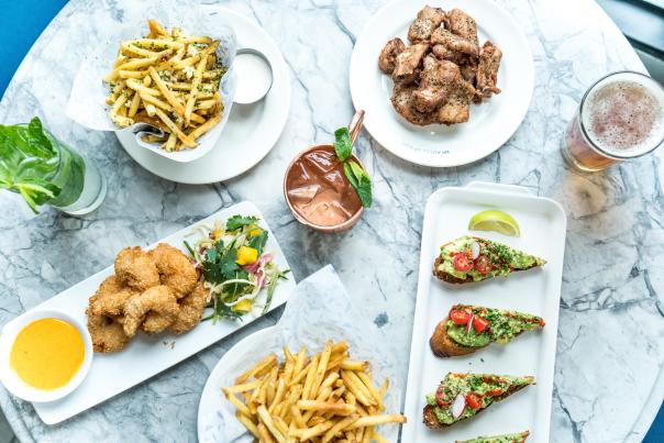 Earls Kitchen + Bar share table