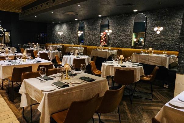 Kaiser Grille dining room