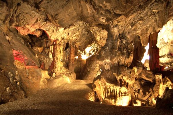 Pennsylvania Caverns & Cave Tours