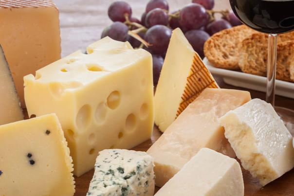 A Crash Course in Pairing Wine and Cheese