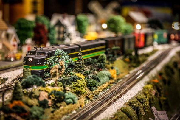 Miniature Displays and Experiences in PA