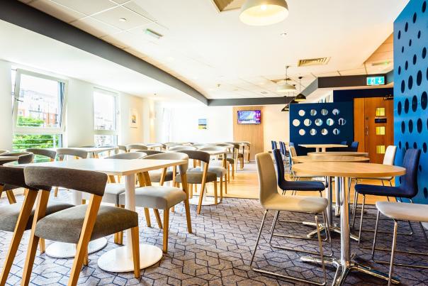 Holiday Inn Express, Gunwharf Quays