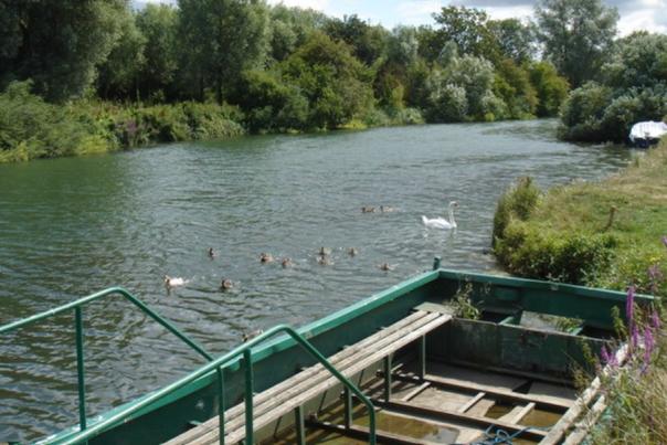 Babblock Hythe Ferry