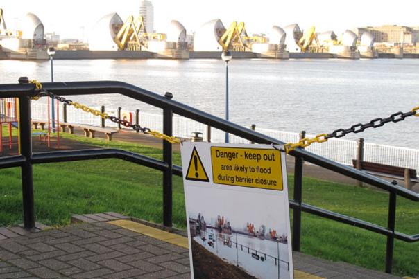 Thames barrier - Flood Warning
