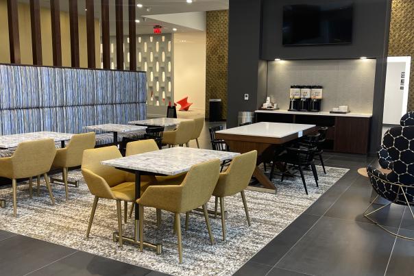 Hampton Inn and Suites Rochester Downtown Interior Lobby