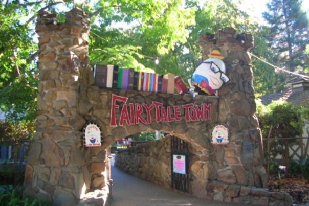 fairy_tale_town_entrance