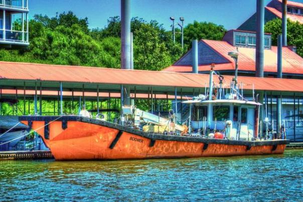 used_tracy_counts___on_the_sacramento_river_w640